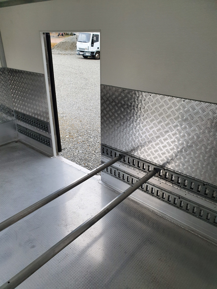 Iveco Daily 180 Tiefkühlkoffer 6PAL - Furgoneta frigorifica: foto 5 Iveco Daily 180 Tiefkühlkoffer 6PAL - Furgoneta frigorifica: foto 5