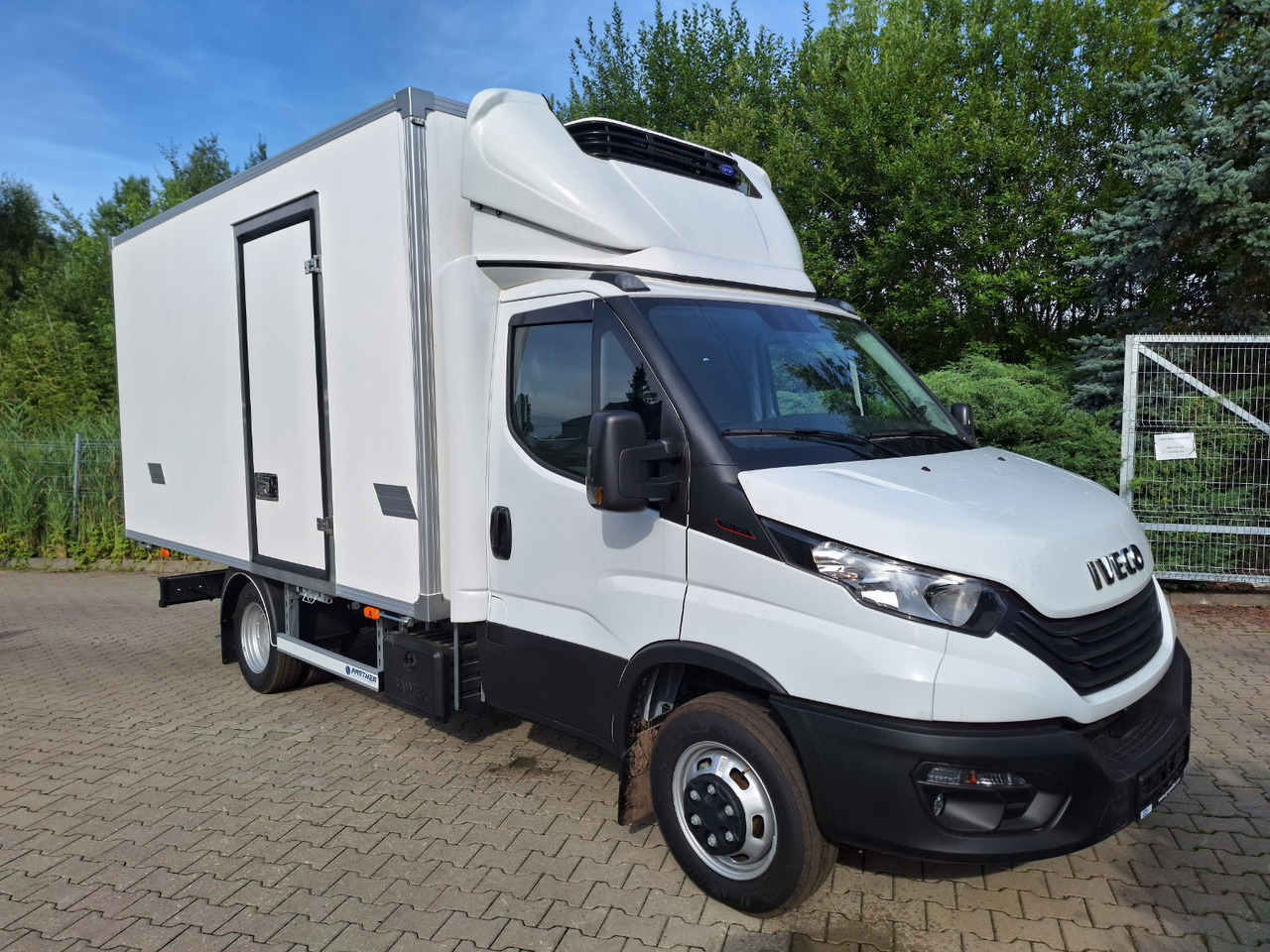 Iveco Daily 70C18 Kühlkoffer LBW BÃR - Furgoneta frigorifica: foto 3 Iveco Daily 70C18 Kühlkoffer LBW BÃR - Furgoneta frigorifica: foto 3