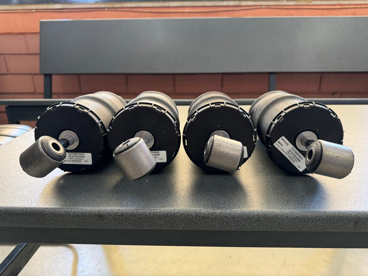 CAB SUSPENSION ON FRAME (FRONT-REAR) MAN TGS - Suspensión de cabina: foto 1 CAB SUSPENSION ON FRAME (FRONT-REAR) MAN TGS - Suspensión de cabina: foto 1