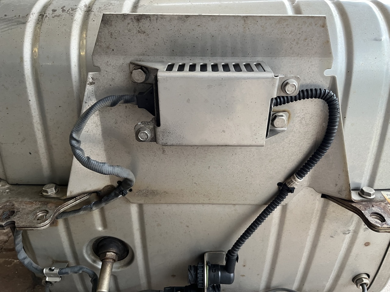 CATALYTIC CONVERTER ATEGO EURO 5, 125L - Sistema de escape para Camión: foto 2 CATALYTIC CONVERTER ATEGO EURO 5, 125L - Sistema de escape para Camión: foto 2