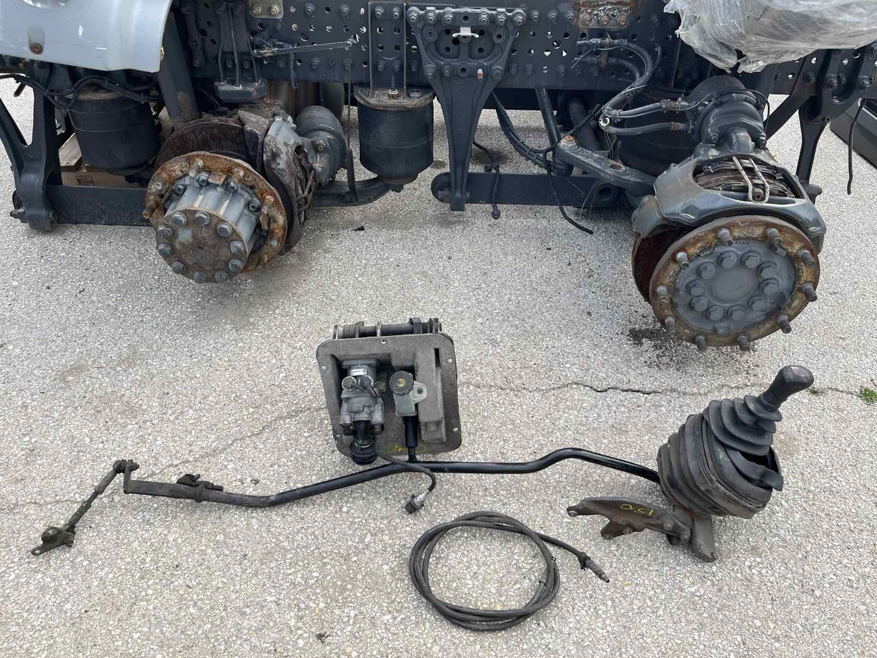 CONVERSION SET FROM EPS TO MANUAL ATEGO 4cyl. - Caja de cambios y piezas para Camión: foto 1 CONVERSION SET FROM EPS TO MANUAL ATEGO 4cyl. - Caja de cambios y piezas para Camión: foto 1