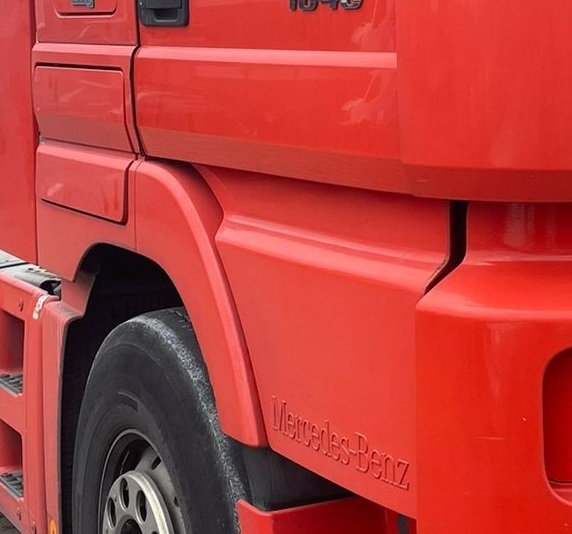 DOOR EXTENSION OUTSIDE-INSIDE LEFT AND RIGHT ACTROS MP3 MEGASPACE - Carrocería y exterior para Camión: foto 2 DOOR EXTENSION OUTSIDE-INSIDE LEFT AND RIGHT ACTROS MP3 MEGASPACE - Carrocería y exterior para Camión: foto 2