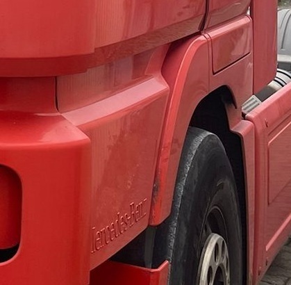 DOOR EXTENSION OUTSIDE-INSIDE LEFT AND RIGHT ACTROS MP3 MEGASPACE - Carrocería y exterior para Camión: foto 1 DOOR EXTENSION OUTSIDE-INSIDE LEFT AND RIGHT ACTROS MP3 MEGASPACE - Carrocería y exterior para Camión: foto 1