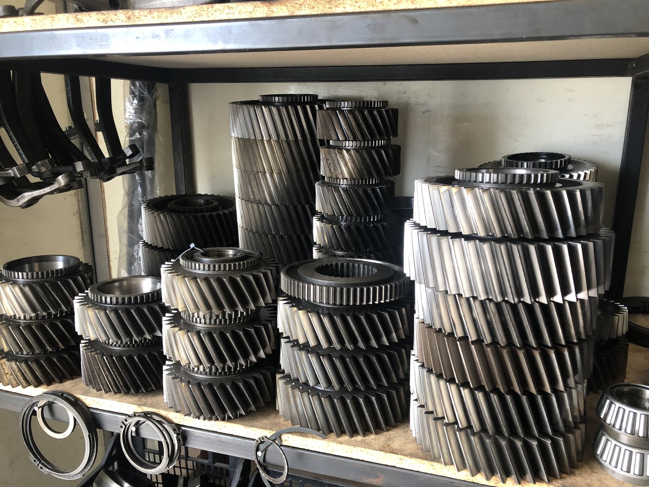 Caja de cambios y piezas para Camión DRIVE SHAFT-MAIN SHAFT-PLANETARY CARRIER ACTROS GEARBOX G240: foto 6 Caja de cambios y piezas para Camión DRIVE SHAFT-MAIN SHAFT-PLANETARY CARRIER ACTROS GEARBOX G240: foto 6