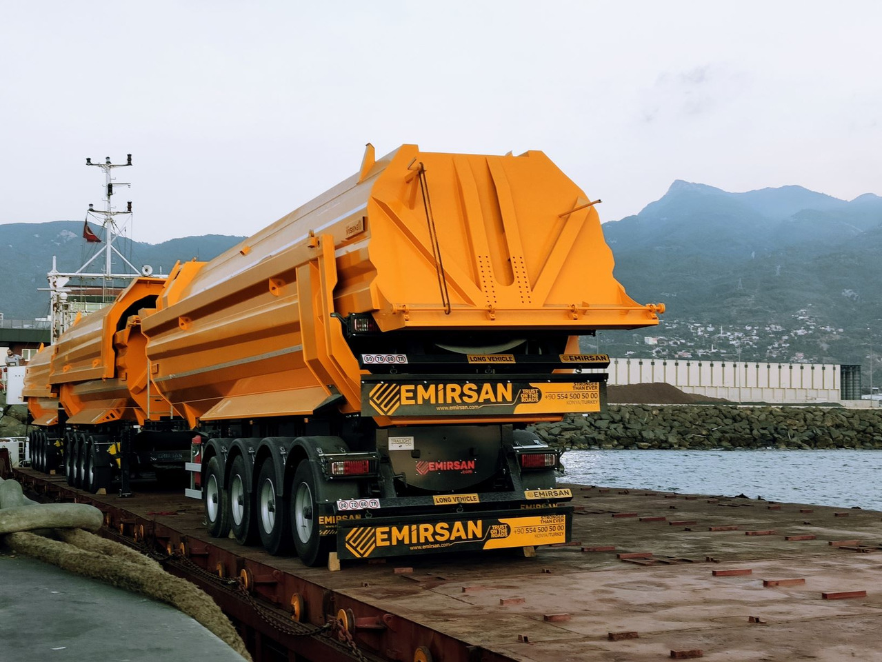 EMIRSAN 4 AXLE HEAVY DUTY TIPPER - Semirremolque volquete: foto 5 EMIRSAN 4 AXLE HEAVY DUTY TIPPER - Semirremolque volquete: foto 5