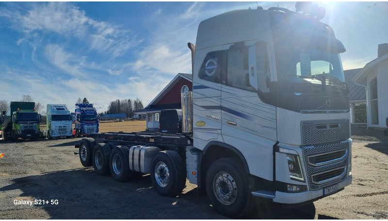Volvo FH750 New engine and gearbox - Camión chasis: foto 5 Volvo FH750 New engine and gearbox - Camión chasis: foto 5