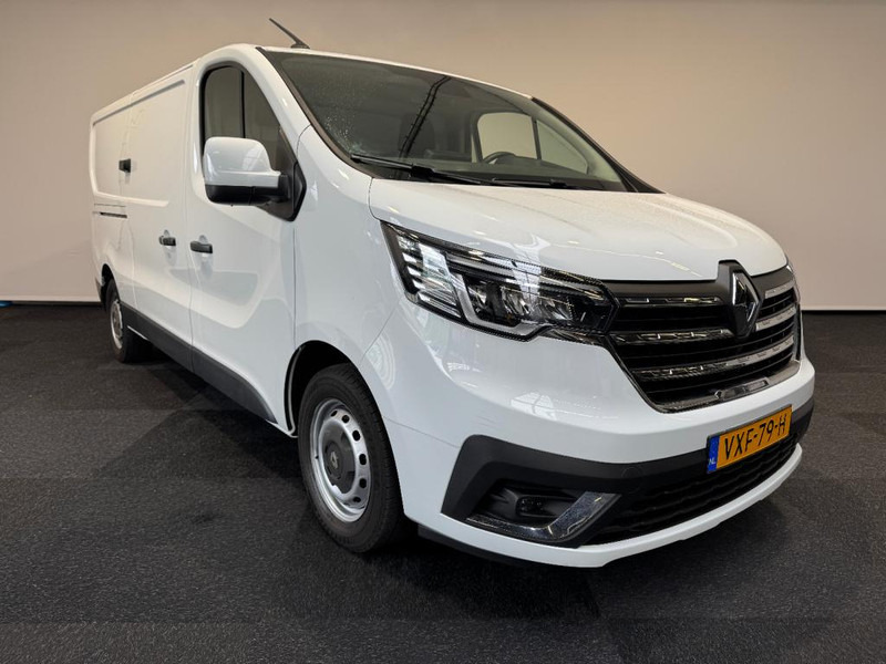 Renault Trafic Trafic L2H1 Blue dCi 130 Advance 4 h 2023 - Furgoneta pequeña: foto 1 Renault Trafic Trafic L2H1 Blue dCi 130 Advance 4 h 2023 - Furgoneta pequeña: foto 1