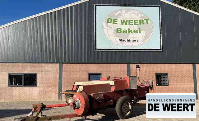 International 440 - Empacadora de pacas cuadradas: foto 2 International 440 - Empacadora de pacas cuadradas: foto 2