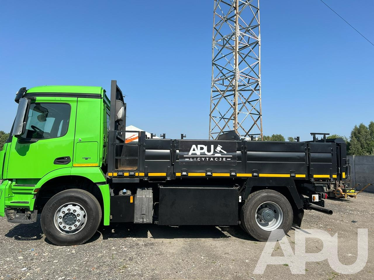 Mercedes-Benz AROCS 963-2-A wywrotka - Camión volquete: foto 4 Mercedes-Benz AROCS 963-2-A wywrotka - Camión volquete: foto 4