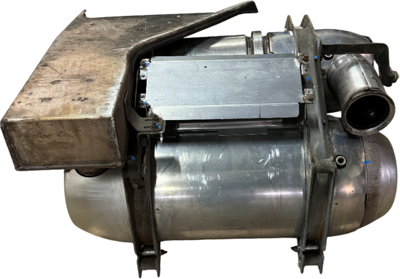 DAF LF EURO 6 KATALYSATOR COMPLEET GEREVISEERD + STATIEGELD 1714742REC - Convertidor catalítico para Camión: foto 2 DAF LF EURO 6 KATALYSATOR COMPLEET GEREVISEERD + STATIEGELD 1714742REC - Convertidor catalítico para Camión: foto 2