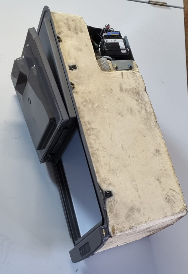 KOELKAST SCANIA VOLGENDE GENERATIE R CABINE 2706544U - Cabina e interior para Camión: foto 3 KOELKAST SCANIA VOLGENDE GENERATIE R CABINE 2706544U - Cabina e interior para Camión: foto 3