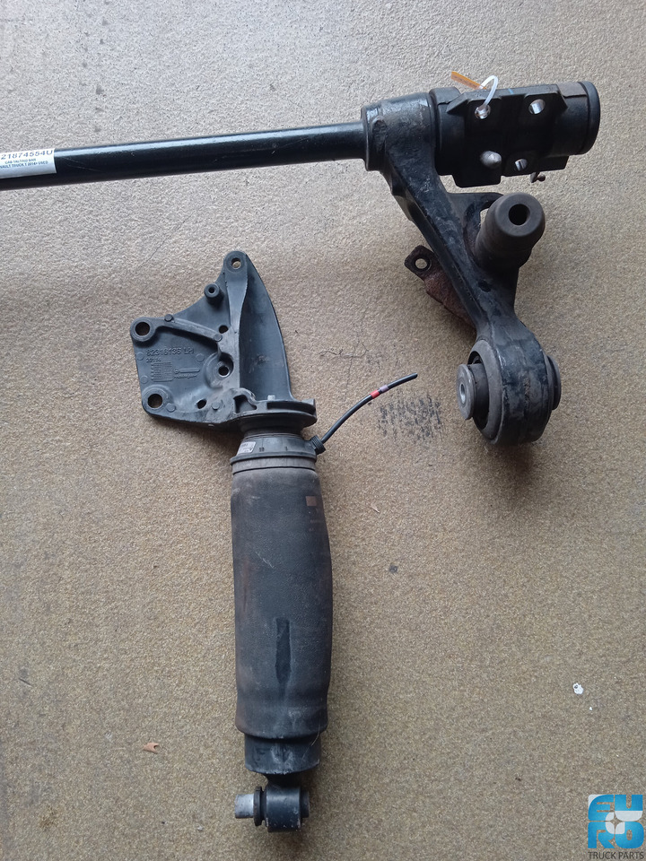 RENAULT TRUCK T CABINE STABILISATOR >2014 GEBRUIKT 7421874554U - Barra estabilizadora para Camión: foto 2 RENAULT TRUCK T CABINE STABILISATOR >2014 GEBRUIKT 7421874554U - Barra estabilizadora para Camión: foto 2