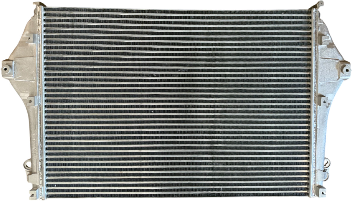 SCANIA R-SERIES 2016- INTERCOOLER GEREVISEERD + BORG 2433149REC - Sistema de refrigeración para Camión: foto 2 SCANIA R-SERIES 2016- INTERCOOLER GEREVISEERD + BORG 2433149REC - Sistema de refrigeración para Camión: foto 2