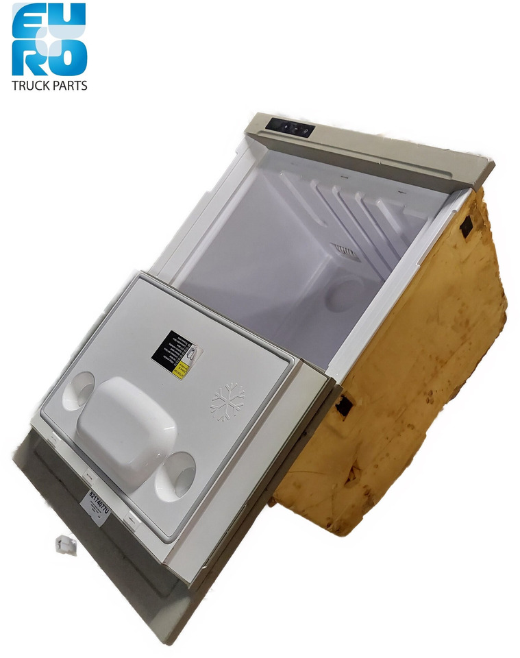 VOLVO FH4 KOELER (KOELBOX ONDER BED) + deposit  82174077U - Cabina e interior para Camión: foto 2 VOLVO FH4 KOELER (KOELBOX ONDER BED) + deposit  82174077U - Cabina e interior para Camión: foto 2