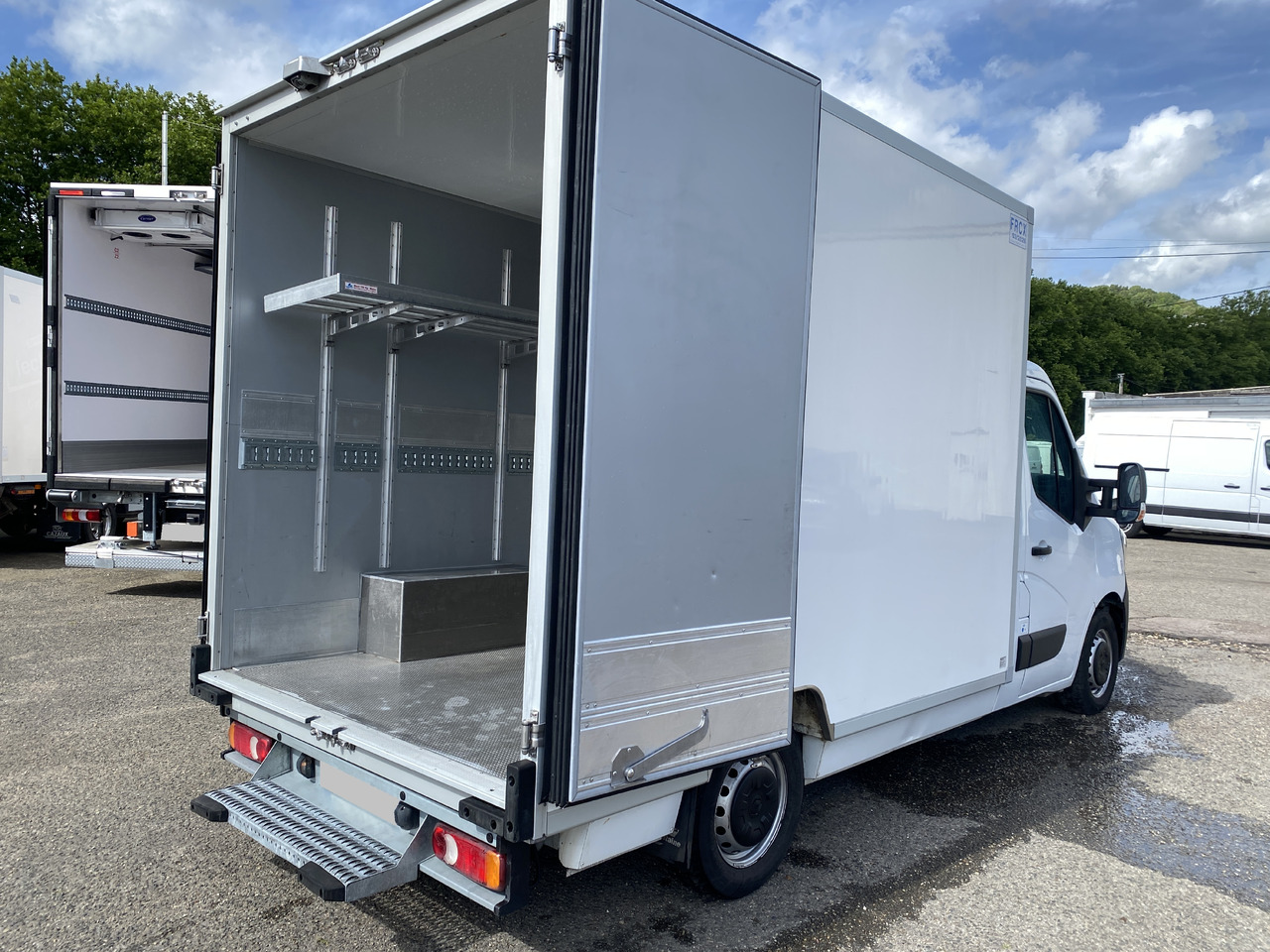 Furgoneta frigorifica para transporte de alimentos RENAULT master: foto 7 Furgoneta frigorifica para transporte de alimentos RENAULT master: foto 7