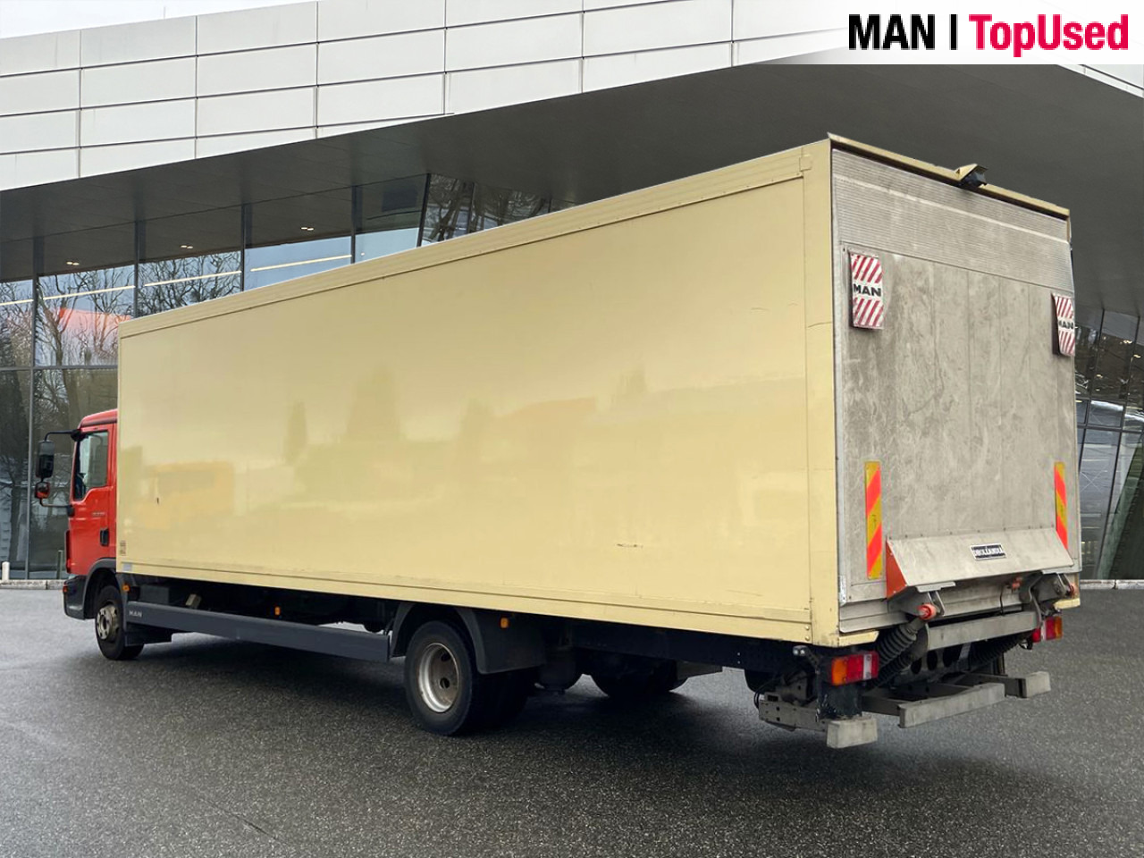 MAN TGL 12.190 4X2 BL "Box / Lift" - Camión caja cerrada: foto 2 MAN TGL 12.190 4X2 BL "Box / Lift" - Camión caja cerrada: foto 2