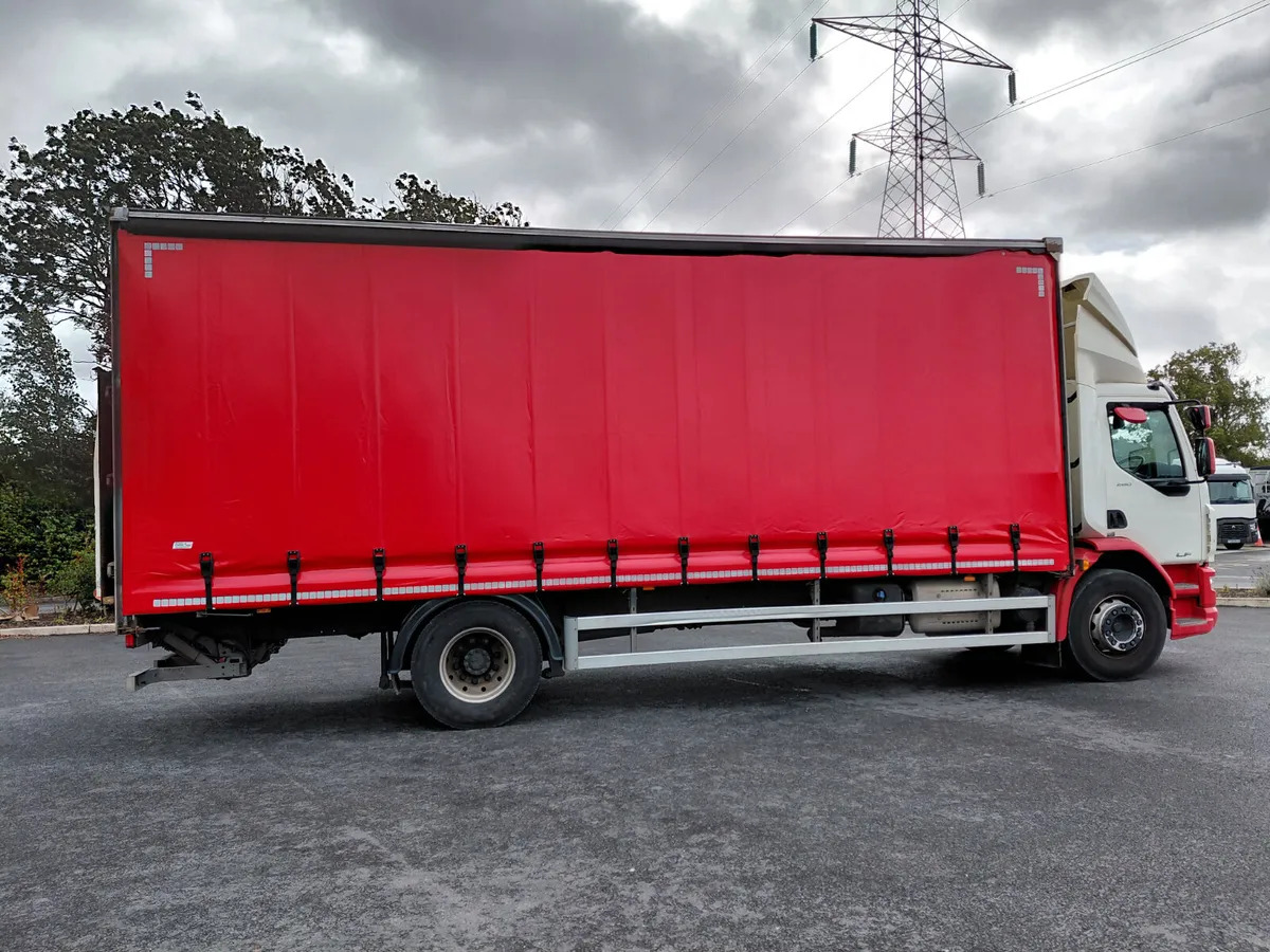 2020 DAF 260 HP AUTO CURTAINSIDER - Camión lona: foto 5 2020 DAF 260 HP AUTO CURTAINSIDER - Camión lona: foto 5