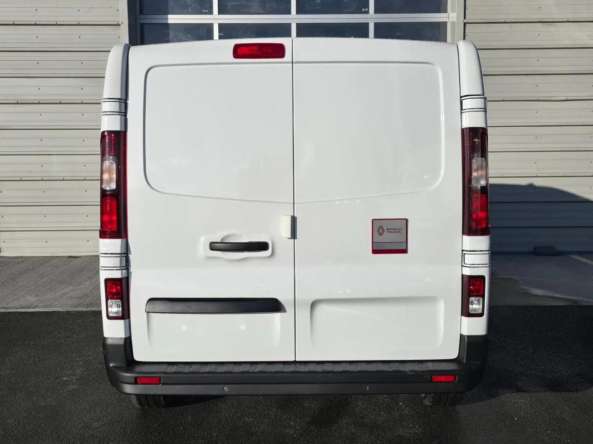 Furgón 2025 New Renault Trafic Red Edition 150BHP: foto 6