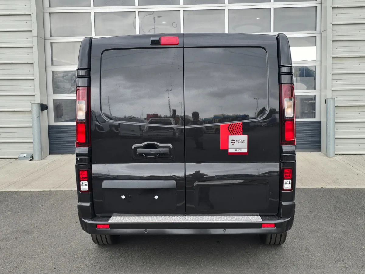 NEW Renault Trafic Exclusive 170BHP/150BHP Auto Black - Furgón: foto 5 NEW Renault Trafic Exclusive 170BHP/150BHP Auto Black - Furgón: foto 5