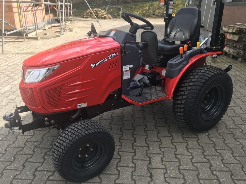 Branson 2505h tractor - Mini tractor: foto 3 Branson 2505h tractor - Mini tractor: foto 3