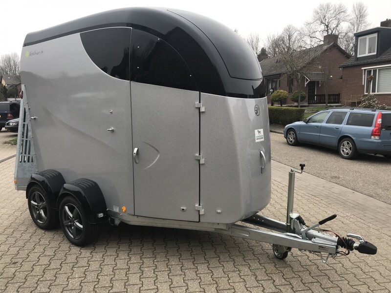 Bücker Careliner M - Remolque para caballos: foto 1 Bücker Careliner M - Remolque para caballos: foto 1