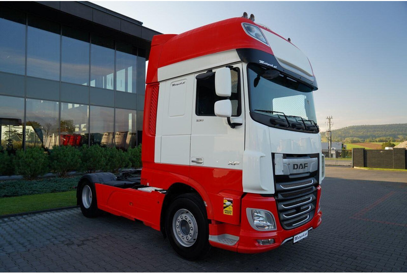 DAF XF 530 / RETARDER / I-PARK COOL / SUPER SPACE CAB / - Cabeza tractora: foto 3 DAF XF 530 / RETARDER / I-PARK COOL / SUPER SPACE CAB / - Cabeza tractora: foto 3