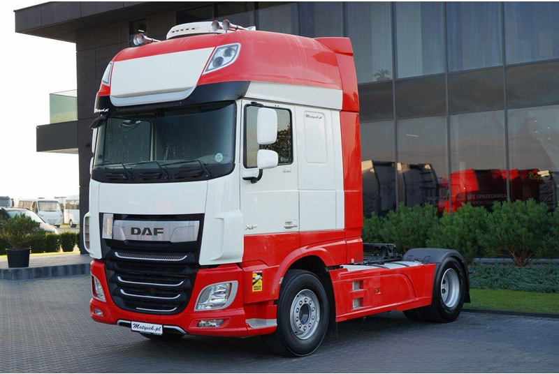 DAF XF 530 / RETARDER / I-PARK COOL / SUPER SPACE CAB / - Cabeza tractora: foto 5 DAF XF 530 / RETARDER / I-PARK COOL / SUPER SPACE CAB / - Cabeza tractora: foto 5