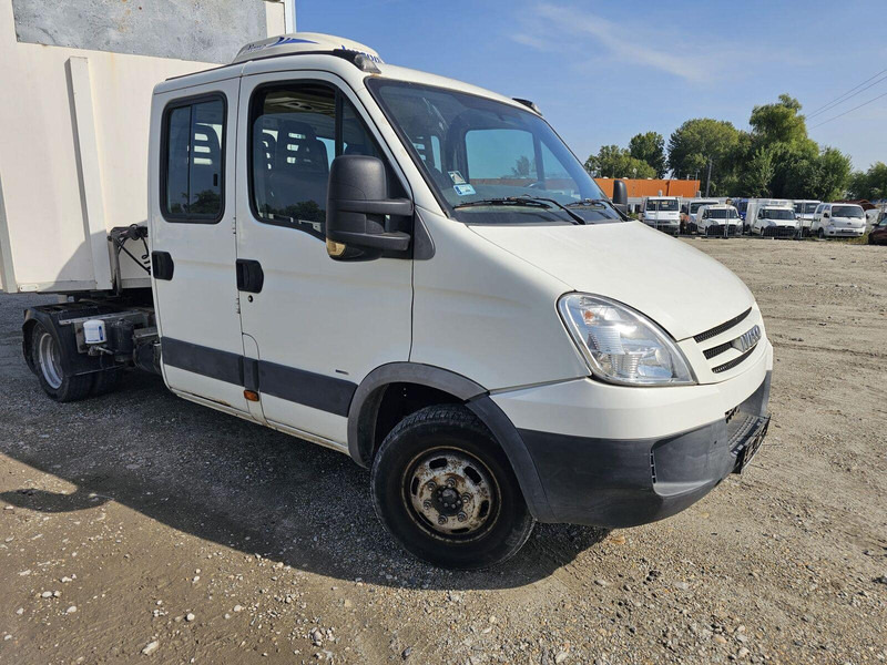 Iveco Daily 40 C 15 double cabine - BE Mini Trekker - SZM - 3.5t - Cabeza tractora: foto 1 Iveco Daily 40 C 15 double cabine - BE Mini Trekker - SZM - 3.5t - Cabeza tractora: foto 1