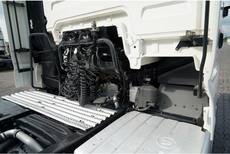 Cabeza tractora MAN TGX 18.460 / XXL / RETARDER / NAVI RIO: foto 18 Cabeza tractora MAN TGX 18.460 / XXL / RETARDER / NAVI RIO: foto 18