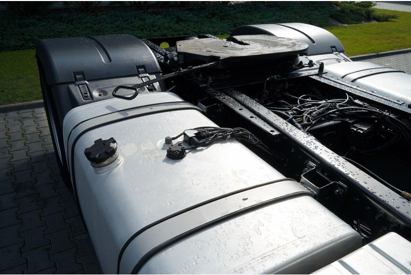 Cabeza tractora MAN TGX 18.460 / XXL / RETARDER / NAVI RIO: foto 17 Cabeza tractora MAN TGX 18.460 / XXL / RETARDER / NAVI RIO: foto 17