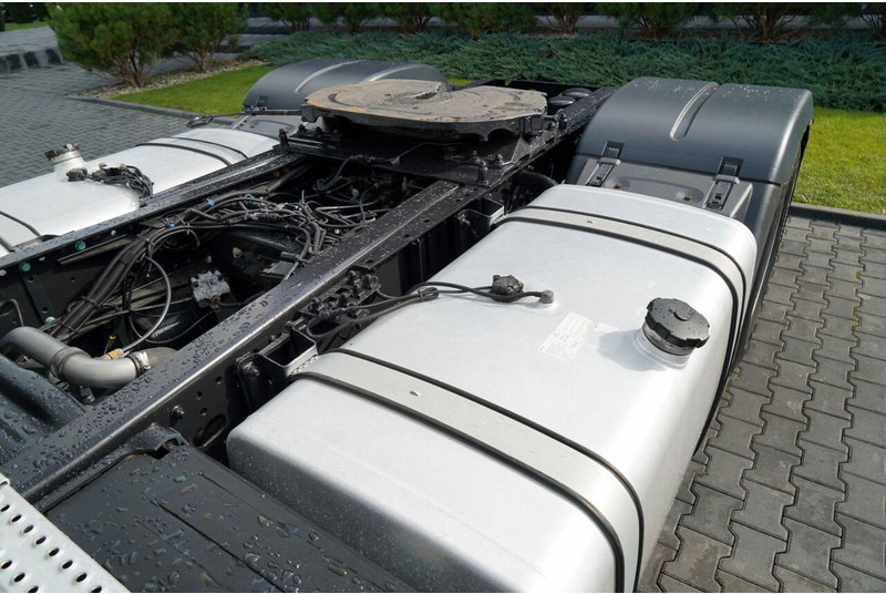 Cabeza tractora MAN TGX 18.460 / XXL / RETARDER / NAVI RIO: foto 12 Cabeza tractora MAN TGX 18.460 / XXL / RETARDER / NAVI RIO: foto 12