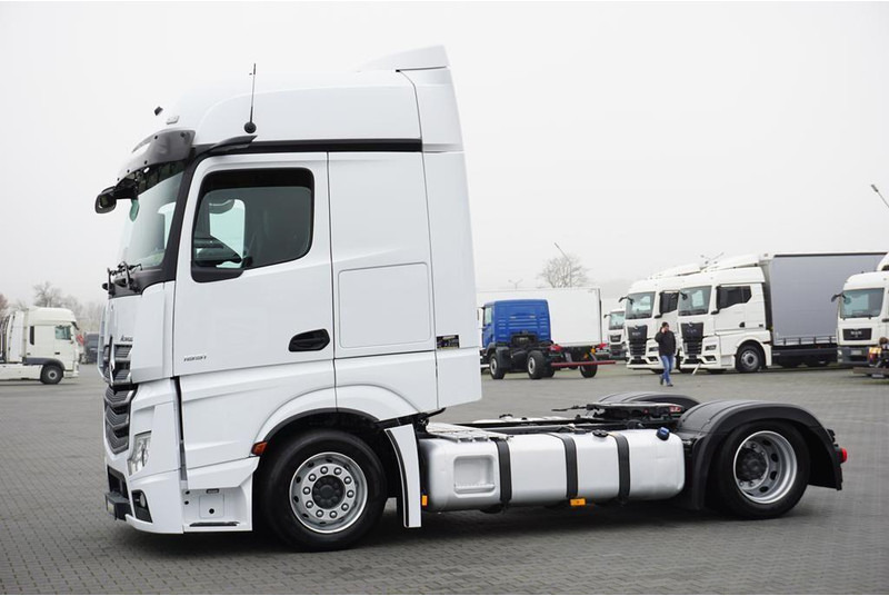 Mercedes-Benz ACTROS / 1851 / E 6 / MP 5 / ACC / MEGA / LOW DECK / RETARDER / - Cabeza tractora: foto 3 Mercedes-Benz ACTROS / 1851 / E 6 / MP 5 / ACC / MEGA / LOW DECK / RETARDER / - Cabeza tractora: foto 3