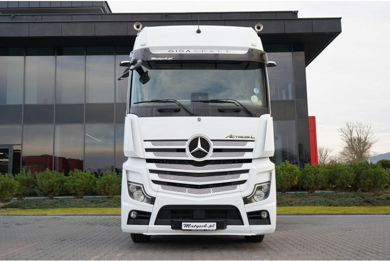 Mercedes-Benz ACTROS L 1851 / GIGA SPACE / RETARDER / 2022 R - Cabeza tractora: foto 3 Mercedes-Benz ACTROS L 1851 / GIGA SPACE / RETARDER / 2022 R - Cabeza tractora: foto 3