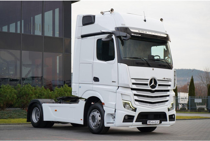 Mercedes-Benz ACTROS L 1851 / GIGA SPACE / RETARDER / 2022 R - Cabeza tractora: foto 5 Mercedes-Benz ACTROS L 1851 / GIGA SPACE / RETARDER / 2022 R - Cabeza tractora: foto 5