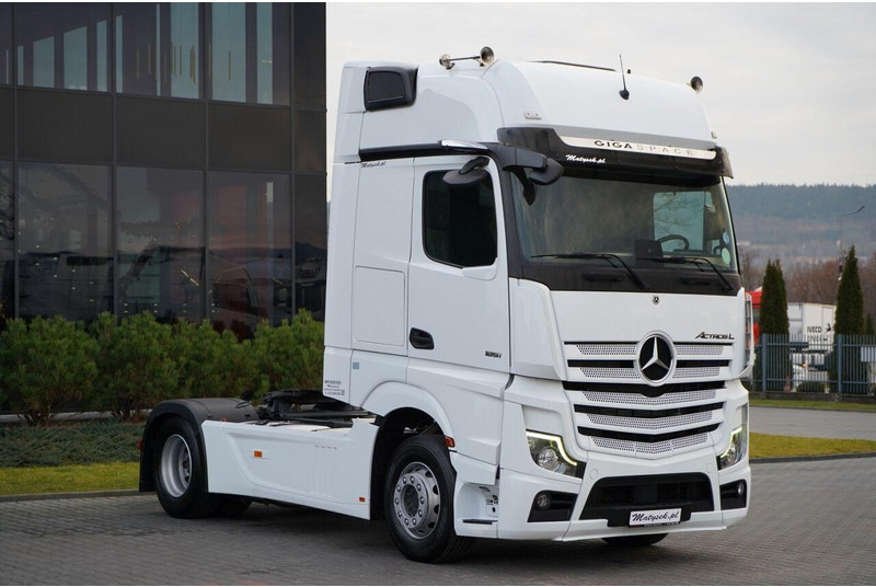 Mercedes-Benz ACTROS L 1851 / GIGA SPACE / RETARDER / 2022 R - Cabeza tractora: foto 4 Mercedes-Benz ACTROS L 1851 / GIGA SPACE / RETARDER / 2022 R - Cabeza tractora: foto 4