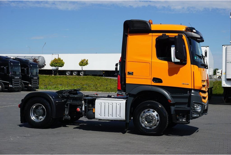 Mercedes-Benz AROCS / 1848 / E 6 / ACC / 4 X 4 / HAD / HYDRAULIKA / RETARDER - Cabeza tractora: foto 4 Mercedes-Benz AROCS / 1848 / E 6 / ACC / 4 X 4 / HAD / HYDRAULIKA / RETARDER - Cabeza tractora: foto 4