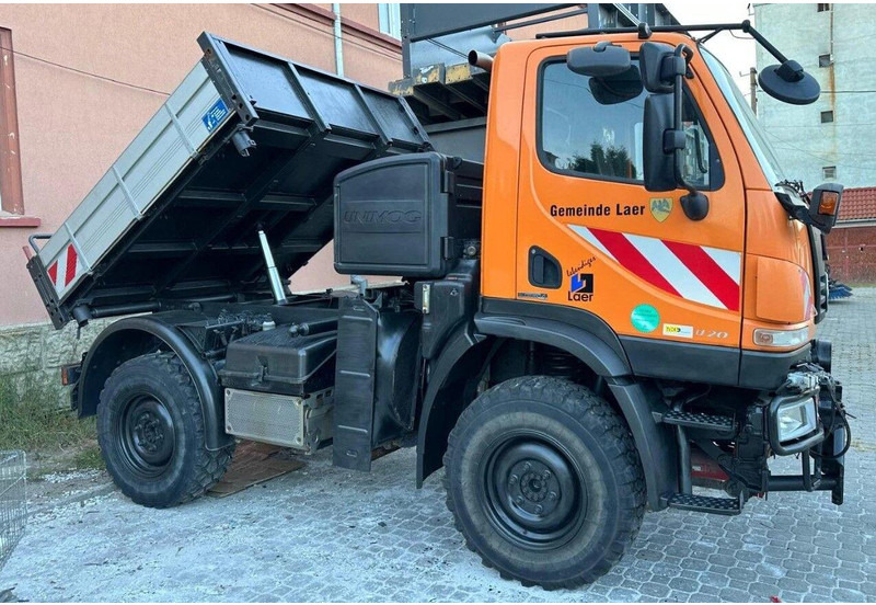 Mercedes-Benz Unimog U20 4x4 3-Way Tipper - Cabeza tractora: foto 1 Mercedes-Benz Unimog U20 4x4 3-Way Tipper - Cabeza tractora: foto 1
