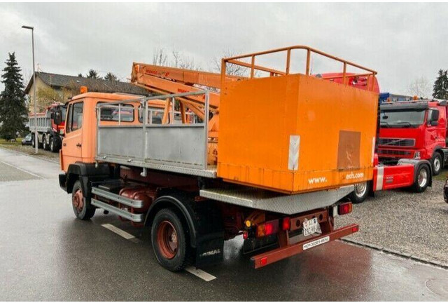 Mercedes-Benz 709 Bucket truck Wumag 14 m - Camión, Camión grúa: foto 3 Mercedes-Benz 709 Bucket truck Wumag 14 m - Camión, Camión grúa: foto 3