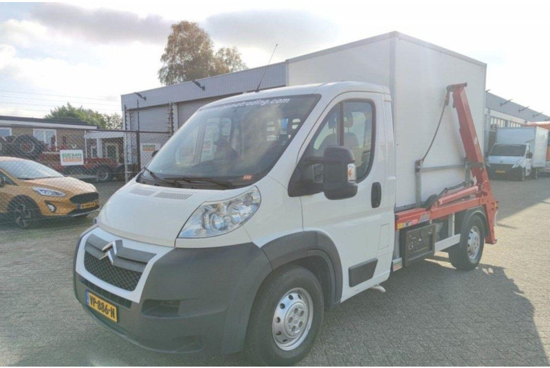 Citroën Jumper - Camión portacontenedor de cadenas: foto 3 Citroën Jumper - Camión portacontenedor de cadenas: foto 3