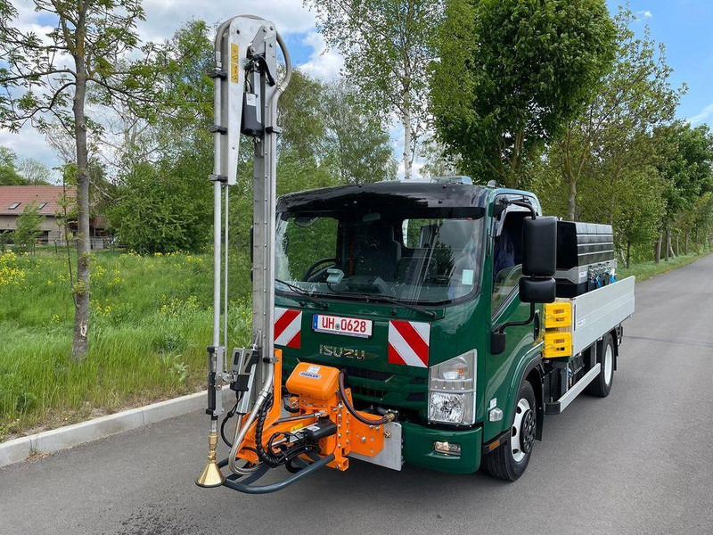 Isuzu NPR Locsolókocsi - Camión cisterna: foto 4 Isuzu NPR Locsolókocsi - Camión cisterna: foto 4
