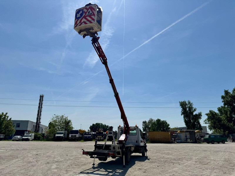 Iveco 35-140 S - Ruthmann 145TJ Lifting Basket - Camión con plataforma elevadora: foto 3 Iveco 35-140 S - Ruthmann 145TJ Lifting Basket - Camión con plataforma elevadora: foto 3