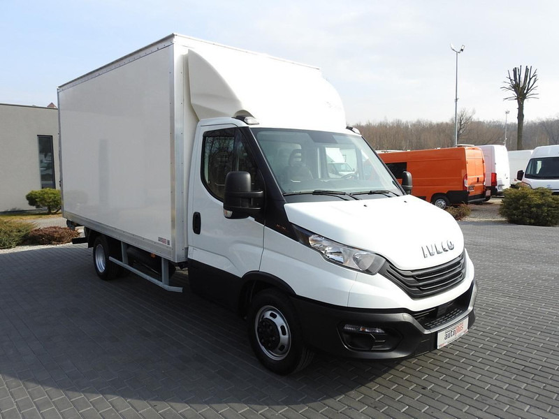 Iveco DAILY 35C16 KONTENER WINDA 8 PALET TEMPOMAT BLIŹNIACZE KOŁA KLIM - Furgoneta caja cerrada: foto 4 Iveco DAILY 35C16 KONTENER WINDA 8 PALET TEMPOMAT BLIŹNIACZE KOŁA KLIM - Furgoneta caja cerrada: foto 4