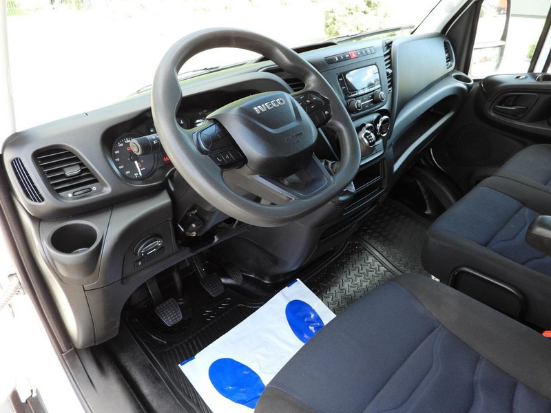 Iveco DAILY 35S14 SKRZYNIA PODWÓJNA KABINA DOKA 7 MIEJSC TEMPOMAT KLIM - Furgoneta caja abierta, Furgoneta combi: foto 2 Iveco DAILY 35S14 SKRZYNIA PODWÓJNA KABINA DOKA 7 MIEJSC TEMPOMAT KLIM - Furgoneta caja abierta, Furgoneta combi: foto 2