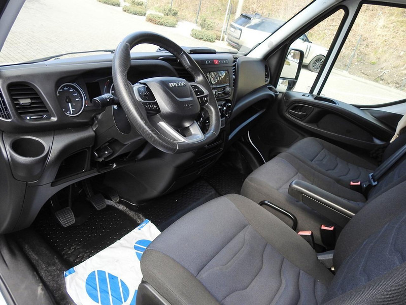 Iveco DAILY 35S18 PLANDEKA 10 PALET WEBASTO TEMPOMAT KLIMATYZACJA 18 - Furgoneta con lona: foto 2 Iveco DAILY 35S18 PLANDEKA 10 PALET WEBASTO TEMPOMAT KLIMATYZACJA 18 - Furgoneta con lona: foto 2
