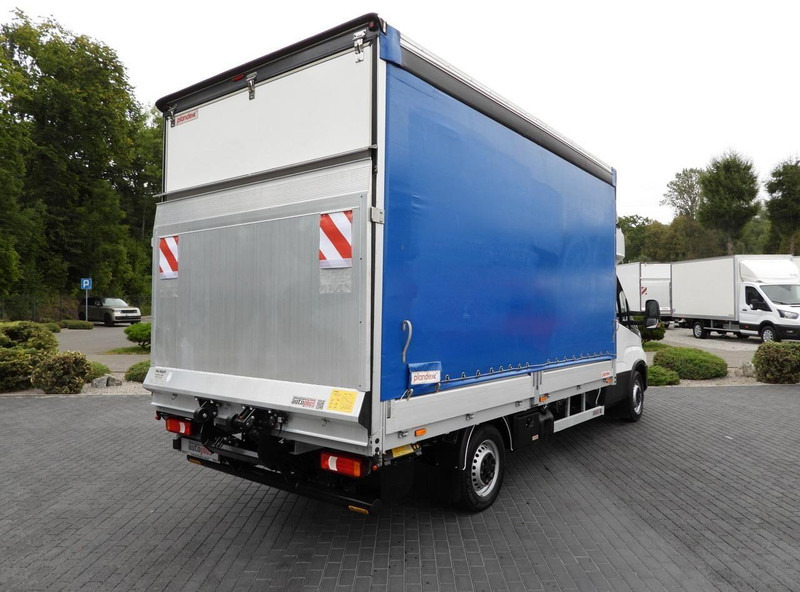 Iveco DAILY 35S18 PLANDEKA WINDA 8 PALET WEBASTO TEMPOMAT LEDY KLIMATY - Furgoneta con lona: foto 3 Iveco DAILY 35S18 PLANDEKA WINDA 8 PALET WEBASTO TEMPOMAT LEDY KLIMATY - Furgoneta con lona: foto 3