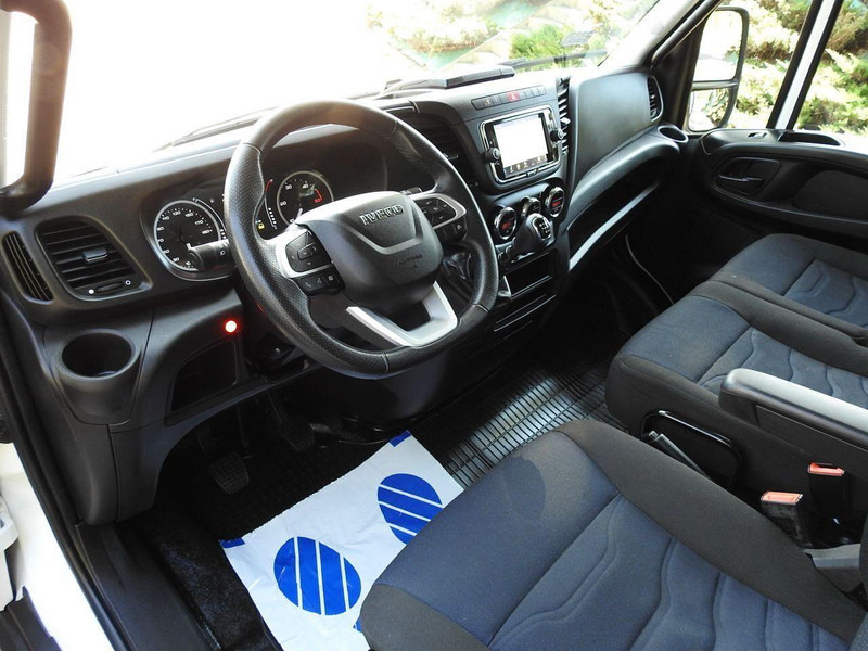 Iveco DAILY 50C18 PLANDEKA WINDA 10 PALET WEBASTO TEMPOMAT NAWIGACJA K - Furgoneta con lona: foto 2 Iveco DAILY 50C18 PLANDEKA WINDA 10 PALET WEBASTO TEMPOMAT NAWIGACJA K - Furgoneta con lona: foto 2