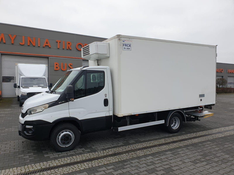 Iveco DAILY 60C15 60-150 TWO-CHAMBER REFRIGERATOR CONTAINER ISOTHERM F - Camión frigorífico: foto 3 Iveco DAILY 60C15 60-150 TWO-CHAMBER REFRIGERATOR CONTAINER ISOTHERM F - Camión frigorífico: foto 3