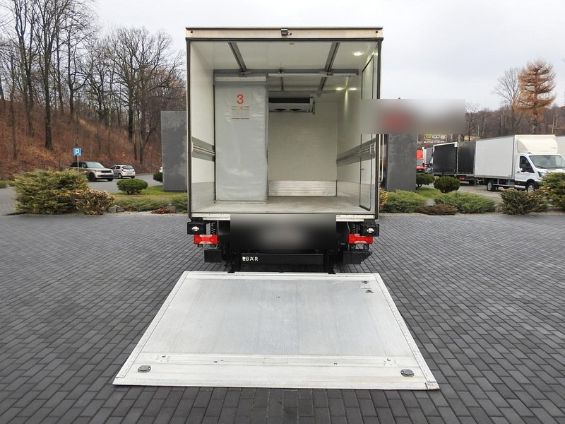 Furgoneta frigorifica Iveco DAILY 70C17 CHŁODNIA 0*C WINDA 9 PALET ZASILANIE 230V TEMPOMAT K: foto 12