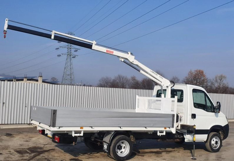 Iveco Daily 35C13 Bonfiglioli P 2300 - Pritsche 4,3 m - Furgoneta caja abierta: foto 2 Iveco Daily 35C13 Bonfiglioli P 2300 - Pritsche 4,3 m - Furgoneta caja abierta: foto 2