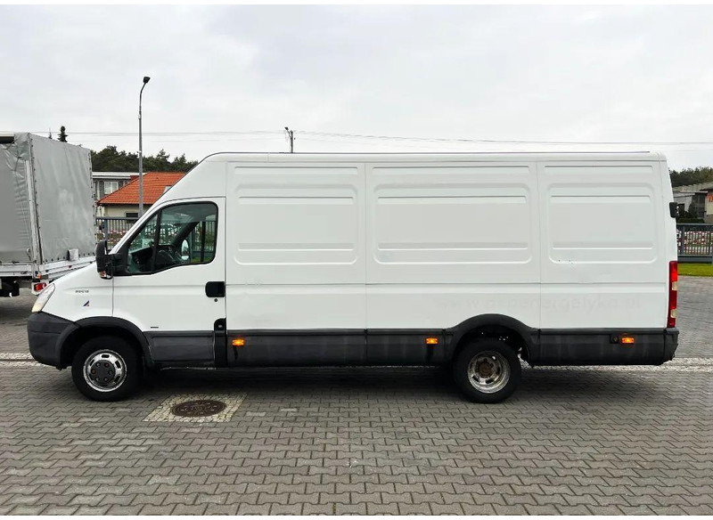 Iveco Daily 35C15 Furgon L4H2 Brygadówka 6-seater Doka Dubel Cabin - Furgoneta caja cerrada: foto 3 Iveco Daily 35C15 Furgon L4H2 Brygadówka 6-seater Doka Dubel Cabin - Furgoneta caja cerrada: foto 3